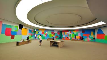 Artista costarricense Federico Herrero puso sus murales a conversar con un edificio de Oscar Niemeyer en Brasil