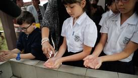 MEP ordena a juntas comprar de forma 'prioritaria’ artículos de higiene para escuelas por nuevo coronavirus