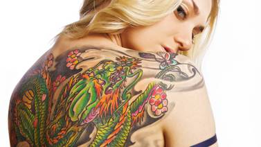 Los tatuajes dominan la piel en el verano de Rio de Janeiro