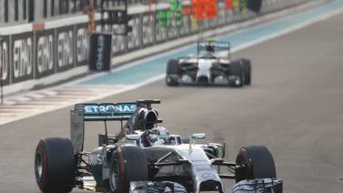  Lewis Hamilton amarró su segunda corona en el desierto