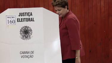 Dilma Rousseff y Aécio Neves tildan como lamentable campaña electoral de Brasil