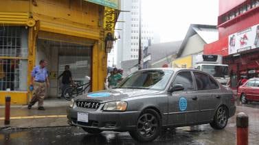 Plan ataca concentración de  placas de taxi especial      
