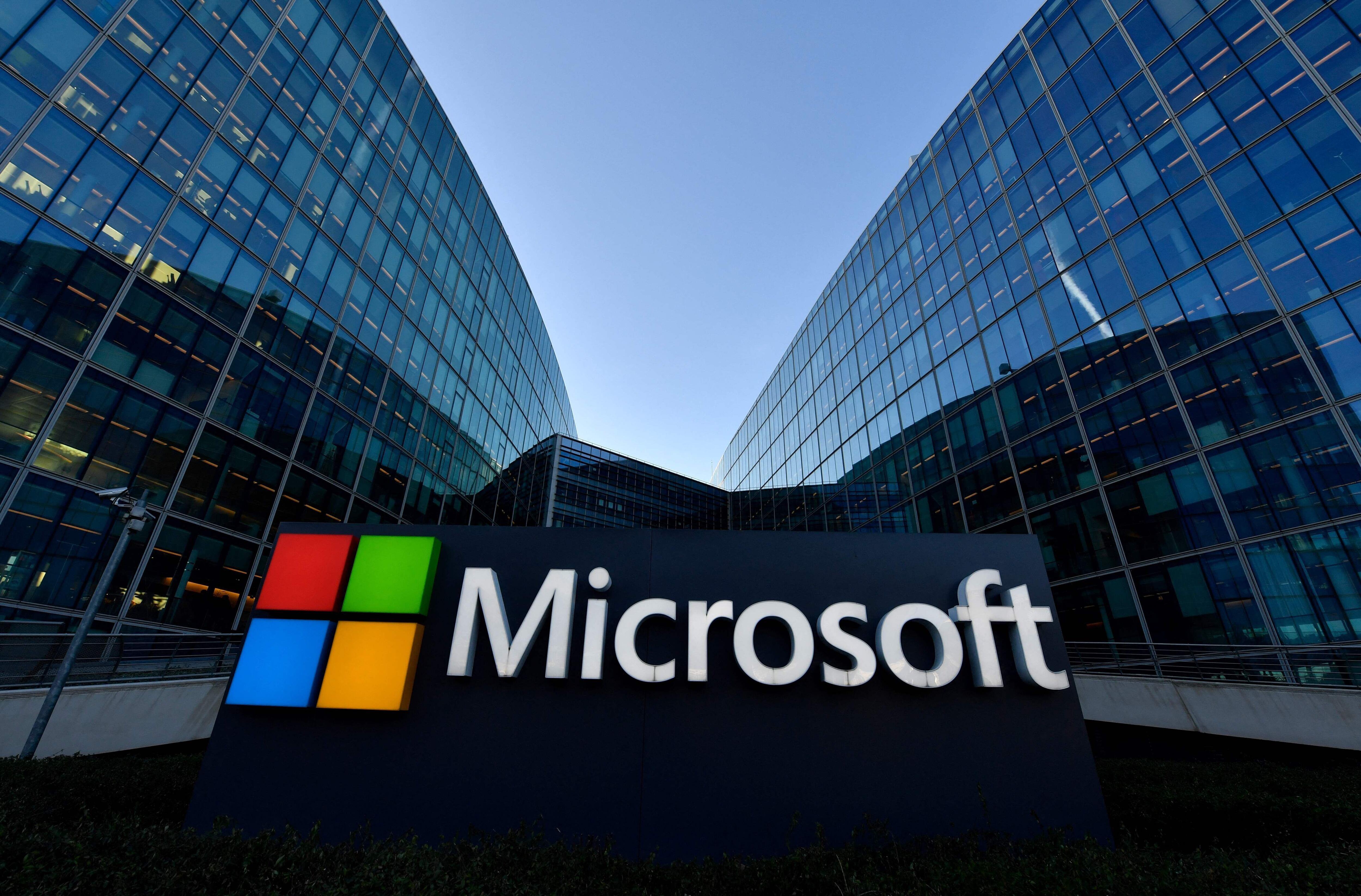 Microsoft mantiene el beneficio anual en más de $72.000 millones con una facturación récord