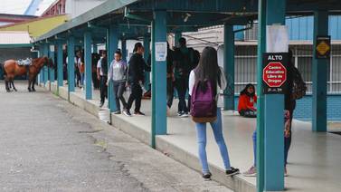 Primer día de huelga de la APSE dejó 32 colegios cerrados