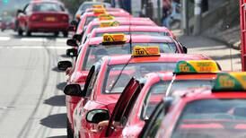 Taxistas ahora pueden cobrar menos de lo que indique la ‘maría’, autoriza Aresep