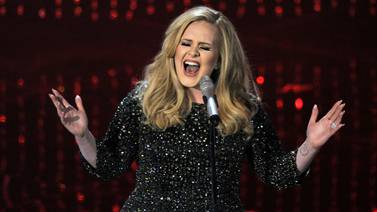 Nuevo disco de Adele se pospone para el 2015 por datos financieros de su discográfica