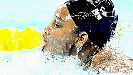 Nadadora lucha por una presea a sus 13 años