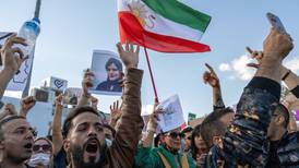 EE. UU. ‘alarmado y consternado’ por represión en las protestas de Irán