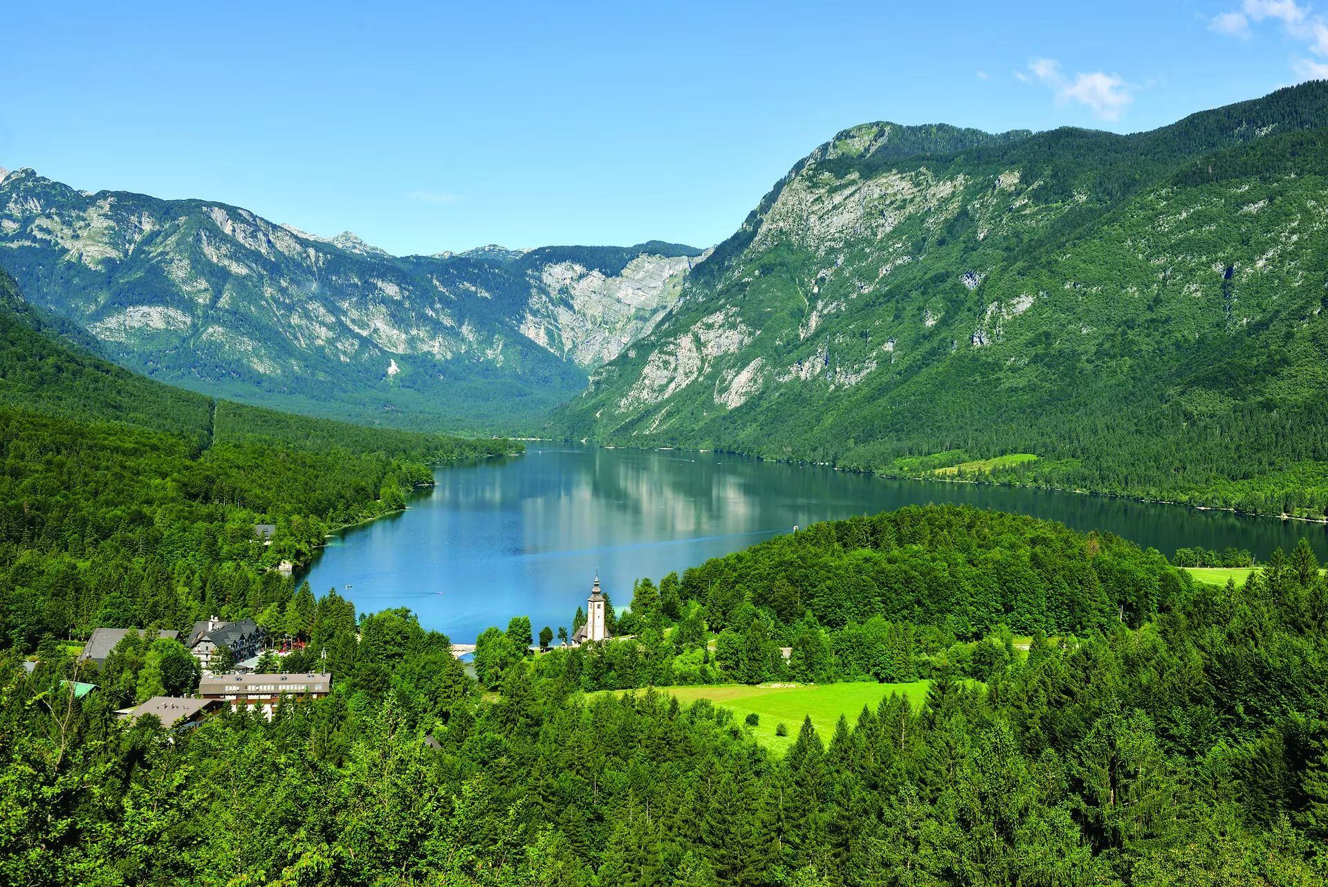 Bohinj se encuentra dentro del Parque Nacional Triglav, el único parque nacional de Eslovenia.