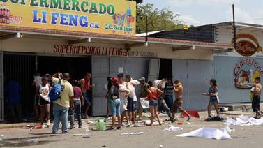 Ciudad de Maracay, Venezuela, sumida en el caos y a merced de los saqueadores