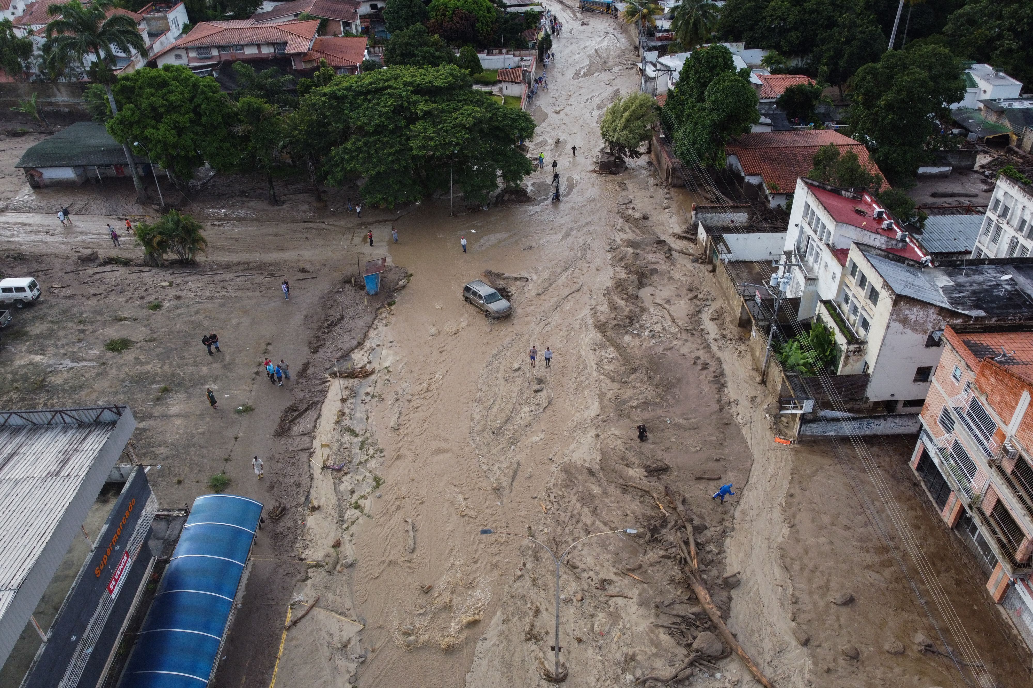Avalancha de barro deja tres muertos y eleva desastres por lluvias en Venezuela