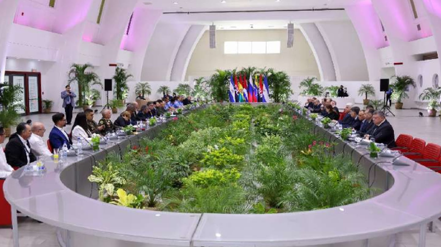 El General Nikolai Patrushev, secretario del Consejo de Seguridad de la Federación de Rusia, se reunió con delegaciones de Cuba, Venezuela, Bolivia y Nicaragua como anfitrión. Foto: El 19 Digital.