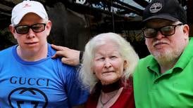 La vida de tres hermanos con albinismo: ‘Quisiera que siempre fuera de noche’