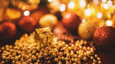 Tendencia moderna para Navidad: dorado y plateado