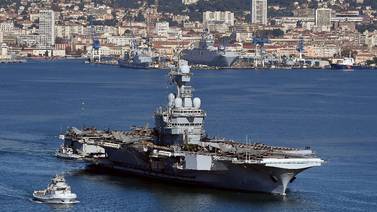 Portaaviones francés se dirige al Mediterráneo para atacar al Estado Islámico