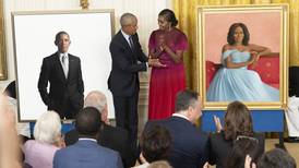 Con humor y seriedad: así devela la familia Obama sus retratos en la Casa Blanca