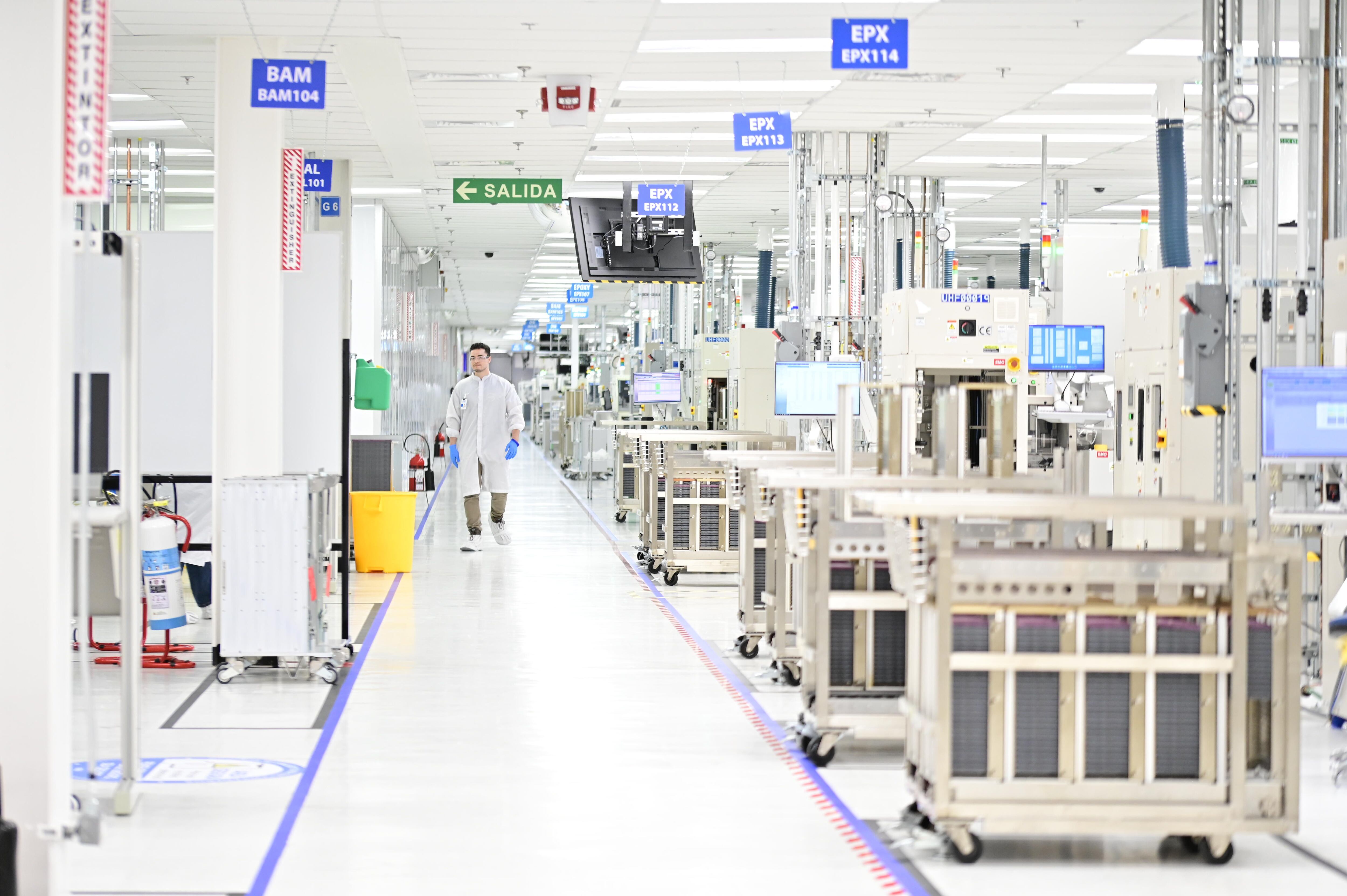 En la planta de Ensamblaje y Prueba de Intel en Costa Rica se fabrican millones de microprocesadores para los diversos segmentos de clientes de la compañía. Fotografía:
