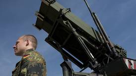 Ucranianos llegan a Estados Unidos para aprender a utilizar los sistemas de misiles Patriot