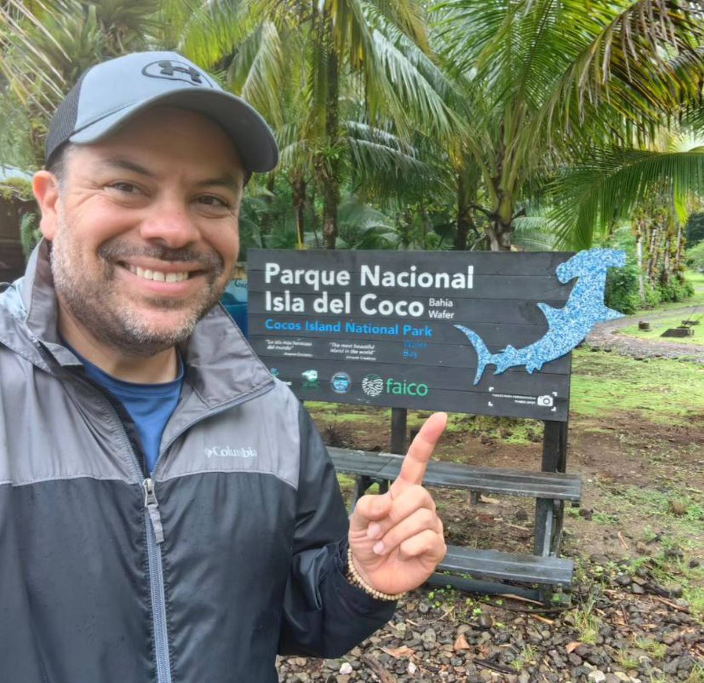 La Isla del Coco se encuentra a 532 kilómetros de distancia Puntarenas.