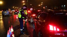 La policía interrumpe en Francia una megafiesta de 400 personas