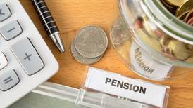 Gobierno propondrá retirar aporte estatal a fondos de pensión y crear jubilación básica universal