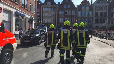 Auto embiste a multitud en Alemania y deja dos muertos