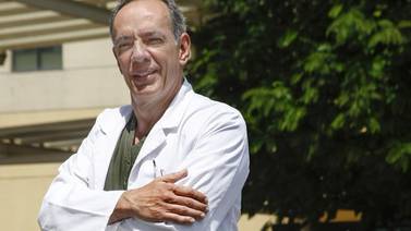 Dermatólogo reclama a Colegio de Médicos ¢3.000 millones por suspensión indebida