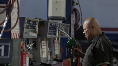Gasolinas bajarán ¢13 por litro la próxima semana; diésel ¢4
