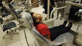 Ortodoncia infantil: ¿Debo esperar a 
que a mi hijo le salgan los dientes definitivos?
