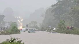 Inundación que afectó a más de 20 vehículos se dio en zona de obras abandonadas entre Barranca y Limonal