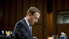 Facebook niega haber vendido datos de usuarios tras acusación de parlamento británico