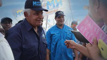 José Mulino, sustituto de Martinelli, lidera encuestas a un mes de elecciones en Panamá