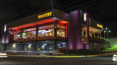 Hooters anuncia cierre de su restaurante en Moravia