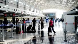 Tarifa de parqueo en aeropuerto internacional Juan Santamaría subió 137%