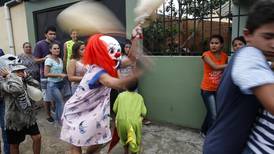 Mascaradas, música y vejigas retomaron calles de  Barva
