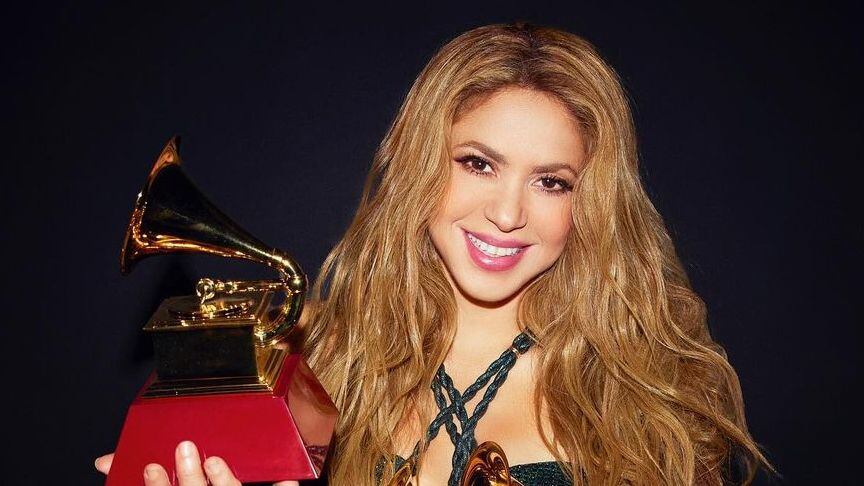 Shakira afirma sentir vergüenza por su manera de cantar anteriormente: ‘Creo que era exagerada’