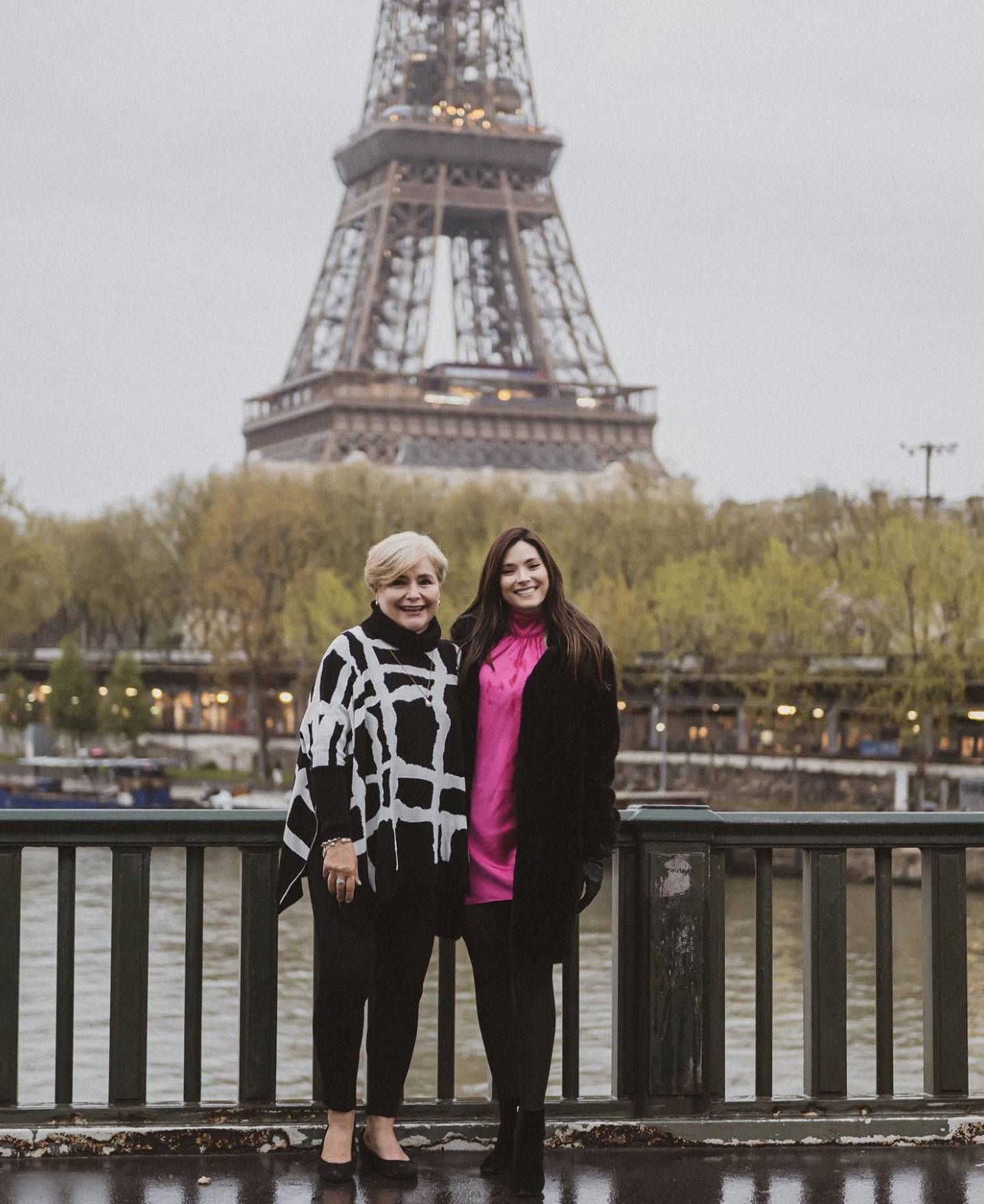 María González y su mamá Grisella Roesch tienen una relación cercana e incondicional. Foto: Instagram