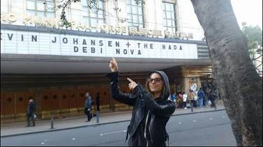 Debi Nova se presentó junto a Kevin Johansen en Colombia