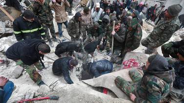 Terremoto pone bajo presión a oenegés y países occidentales en su ayuda a Siria
