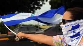 Paramilitares asedian iglesia e interceptan a sacerdotes en Nicaragua