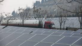 Empresas chinas de paneles solares, investigadas por la UE, se retiran de una licitación