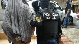 Mujer detenida en Escazú por prostituir a jóvenes a las que contrataba como masajistas