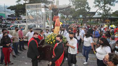 Cientos de peregrinos participaron en caravana por fiestas patronales del ‘Cristo Negro’