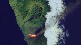 La lava del volcán de Canarias es visible desde el espacio