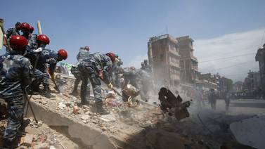 Nuevo terremoto revive el temor y la pesadilla en Nepal