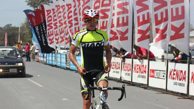 Román Villalobos viaja a Argentina con la ilusión de ganar la Vuelta a Mendoza