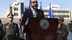 Presidente de El Salvador incomunica a los presos
