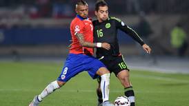 Técnico de Chile niega que Arturo Vidal dejara la selección por llegar ebrio a la concentración 