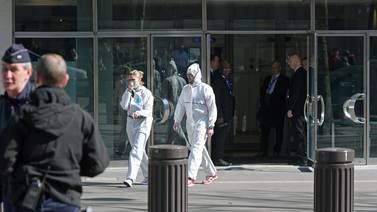 Explosión de una carta bomba en la sede del FMI en París deja una persona herida