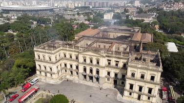 Tristeza e indignación por el incendio que destruyó el Museo Nacional de Río de Janeiro